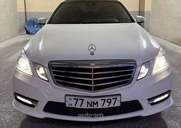 Mercedes-Benz E 300