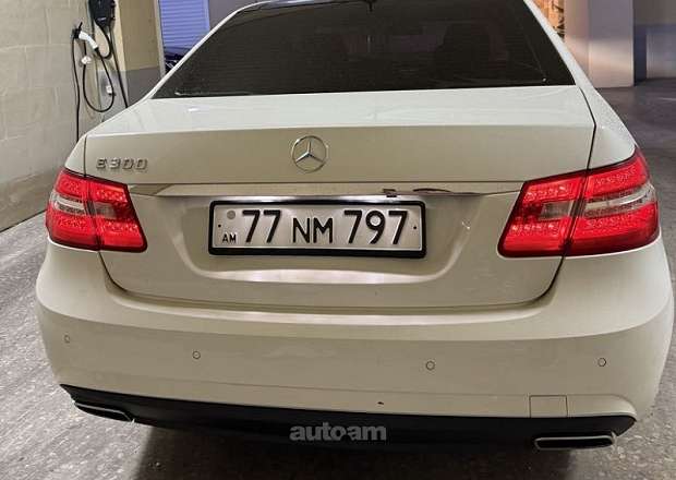 Mercedes-Benz E 300