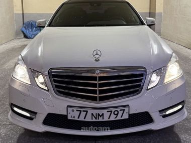 Mercedes-Benz E 300  2012 