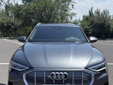 Audi e-tron  2019 