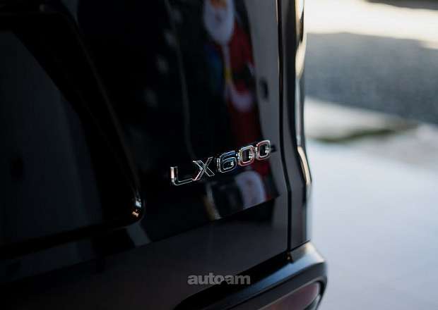 Lexus LX 600