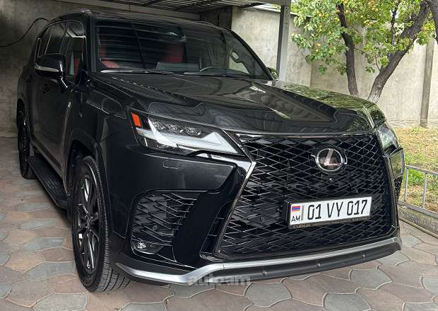 Lexus LX 600