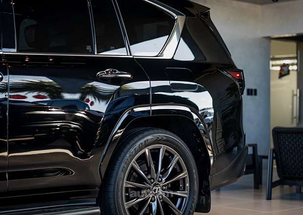 Lexus LX 600