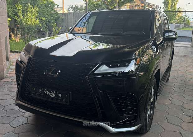 Lexus LX 600
