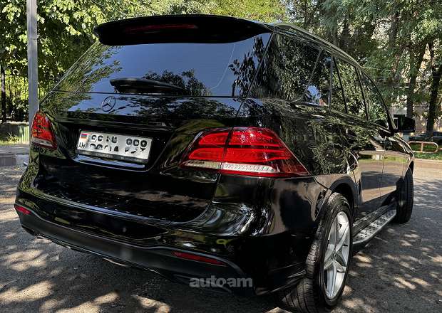 Mercedes-Benz GLE 400
