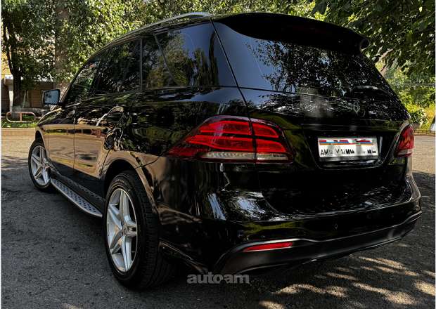 Mercedes-Benz GLE 400