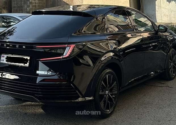 Honda e:NP2
