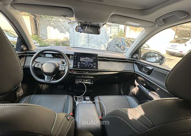 Honda e:NP2