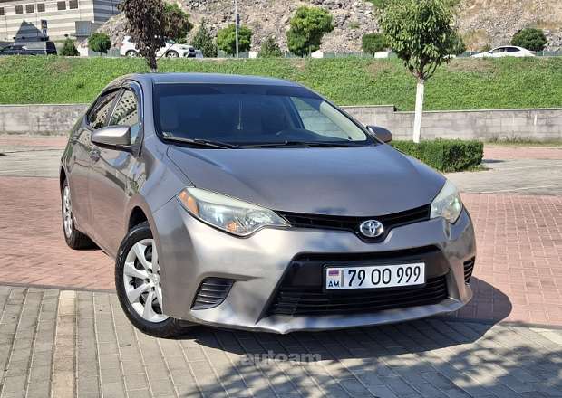 Toyota Corolla 2016 — photo 2
