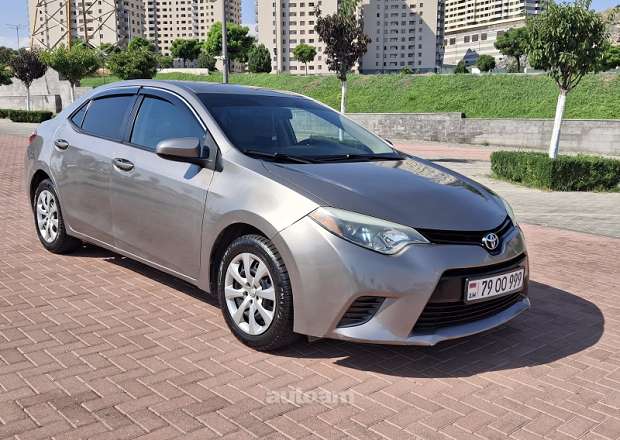 Toyota Corolla 2016 — photo 3