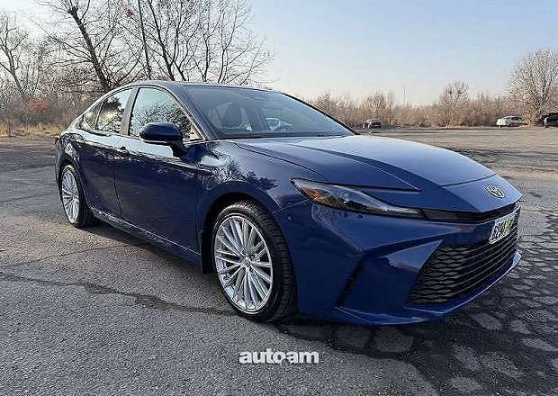 Toyota Camry 2025 — լուսանկար 5