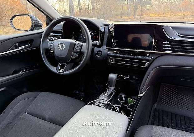 Toyota Camry 2025 — լուսանկար 8