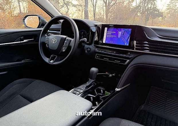 Toyota Camry 2025 — լուսանկար 11