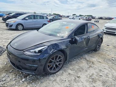 Tesla Model 3  2022 