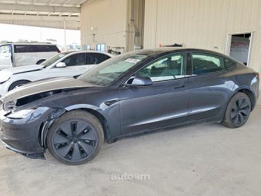 Tesla Model 3  2025 