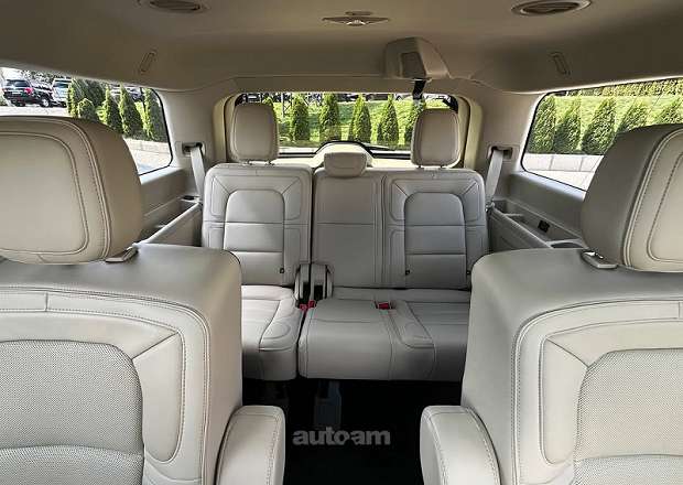 Lincoln Navigator