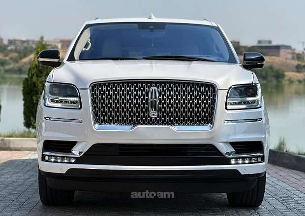 Lincoln Navigator