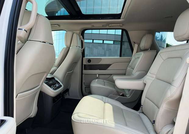 Lincoln Navigator
