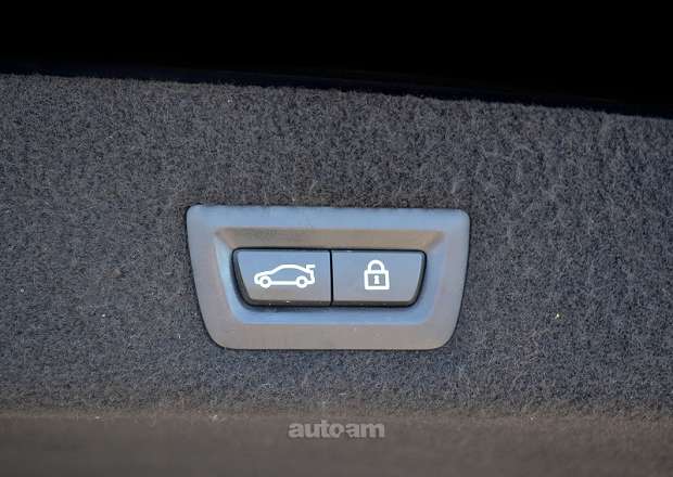 BMW 740 2019 — photo 12