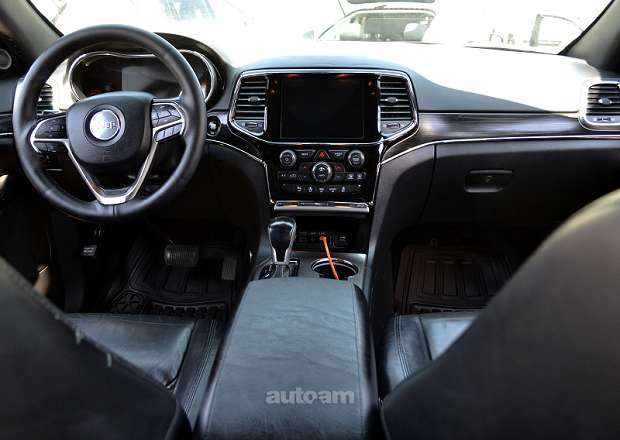 Jeep Grand Cherokee 2019 — լուսանկար 5
