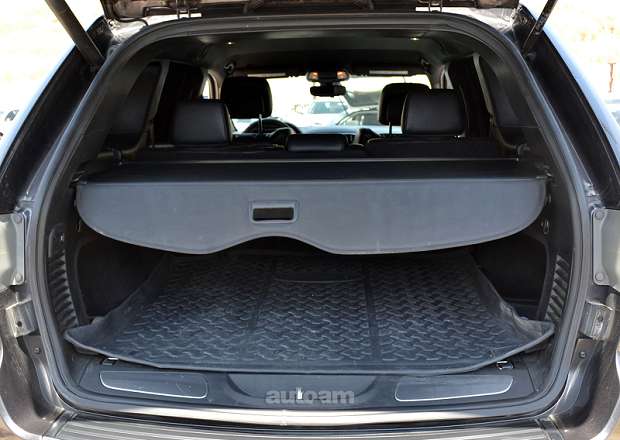 Jeep Grand Cherokee 2019 — լուսանկար 11
