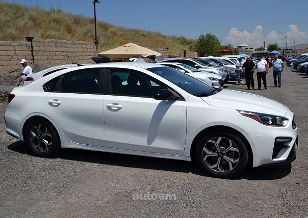 Kia Forte 2019 — լուսանկար 4