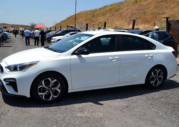 Kia Forte 2019 — լուսանկար 5