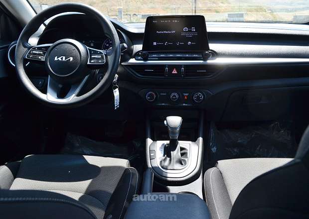 Kia Forte 2023 — լուսանկար 6