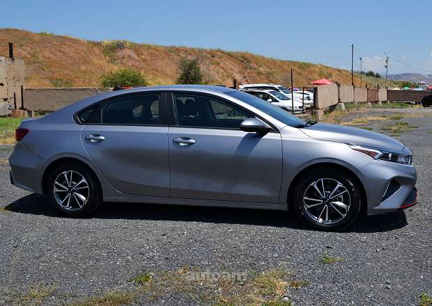 Kia Forte 2023 — լուսանկար 4