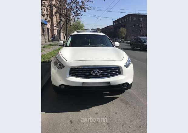 Infiniti FX35 2010 — photo 2