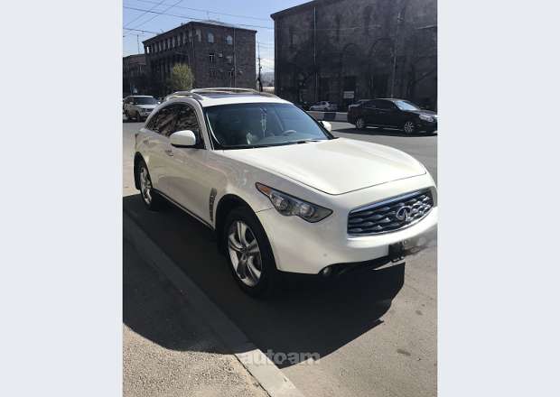 Infiniti FX35 2010 — photo 3