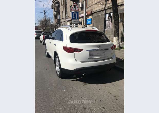 Infiniti FX35 2010 — photo 4