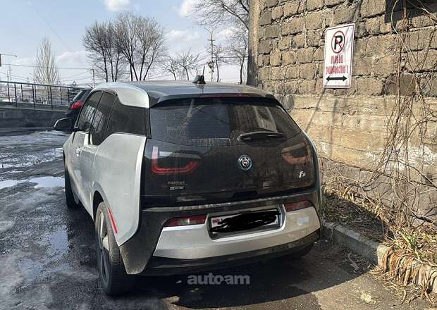 BMW i3