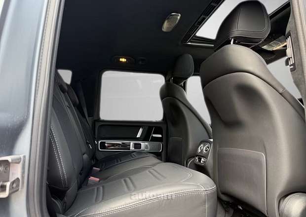 Mercedes-Benz G 500