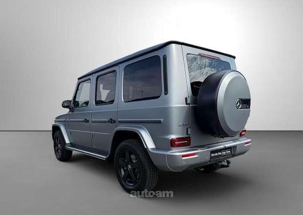 Mercedes-Benz G 500