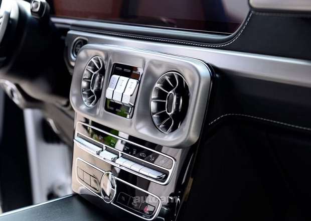 Mercedes-Benz G 500