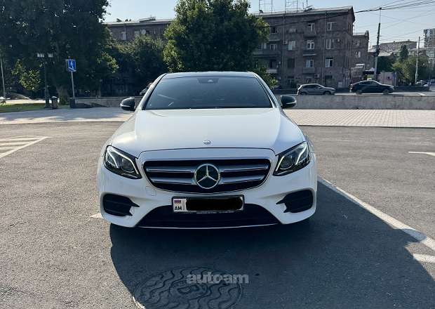 Mercedes-Benz E 200 2016 — photo 1