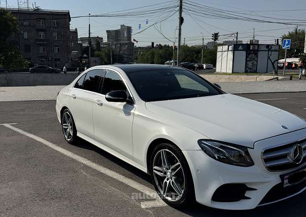 Mercedes-Benz E 200 2016 — photo 4
