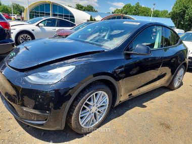 Tesla Model Y  2021 