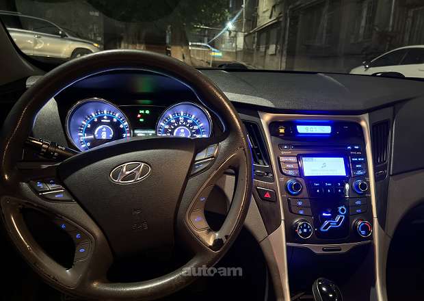 Hyundai Sonata