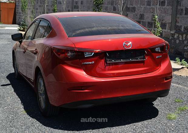 Mazda 3 2018 — լուսանկար 15