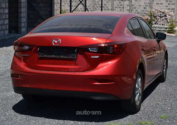 Mazda 3 2018 — լուսանկար 14