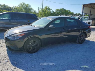 Hyundai Elantra  2021 