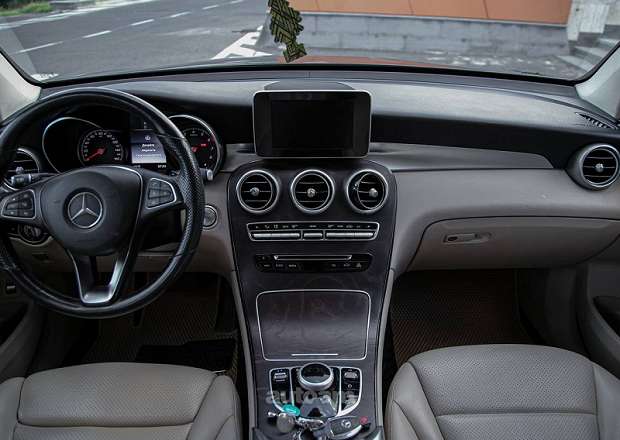 Mercedes-Benz GLC 200