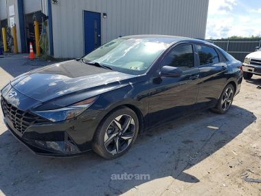 Hyundai Elantra  2022 
