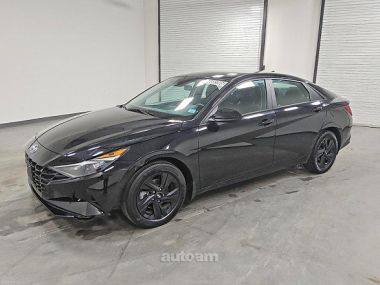 Hyundai Elantra  2023 