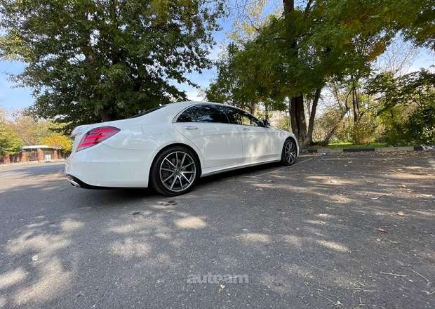 Mercedes-Benz S-Class