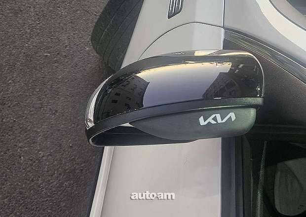 Kia Optima 2020 — լուսանկար 11