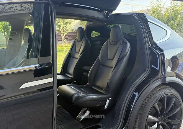 Tesla Model X 2020 — լուսանկար 6