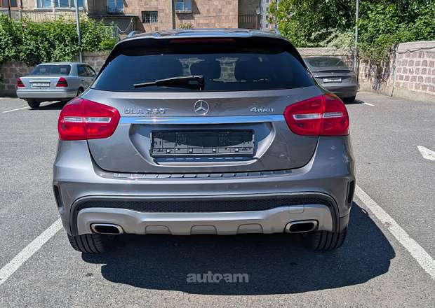 Mercedes-Benz GLA 250